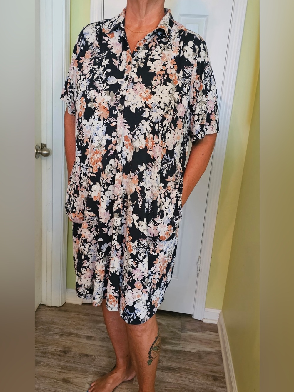 J. Jill Button-Front Shirt Dress in Navy with Peach and wh Flowers size 22.